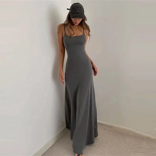 Summer Sizzle Backless Bodycon Dress: Slim, Sexy, and Perfect for Beach Getaways
