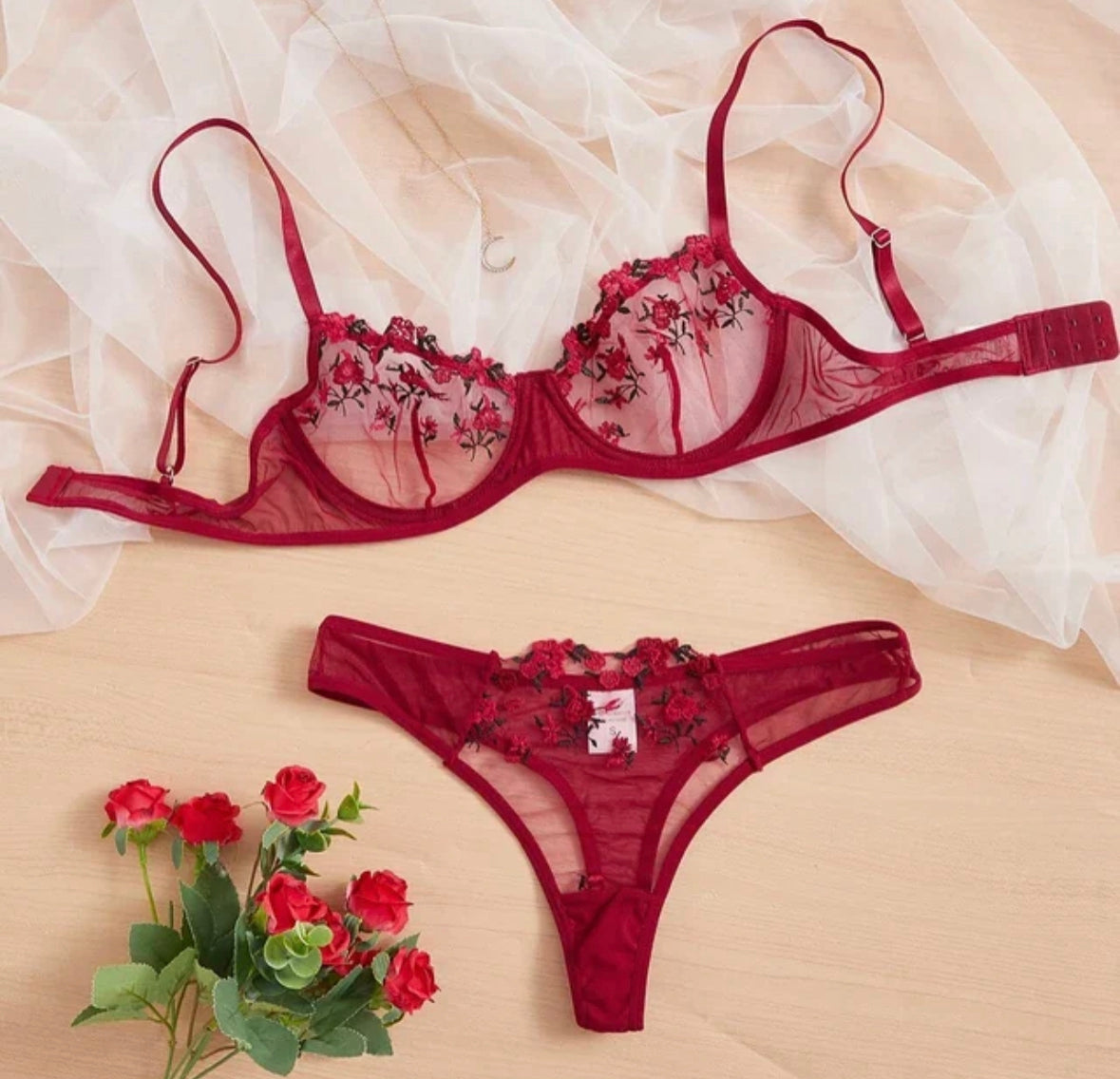 Red and black floral bae night set